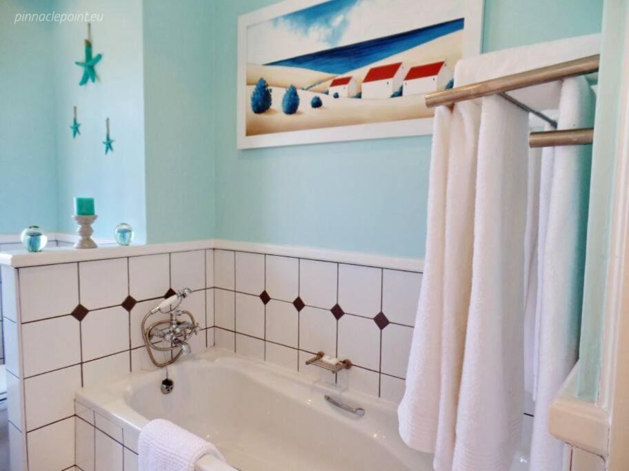 Signature 3 @ Pinnacle Point Golf Estate Holiday home *